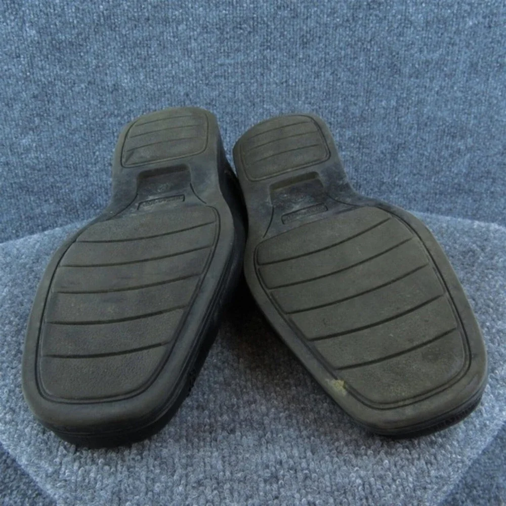 Claiborne welcome shoe
